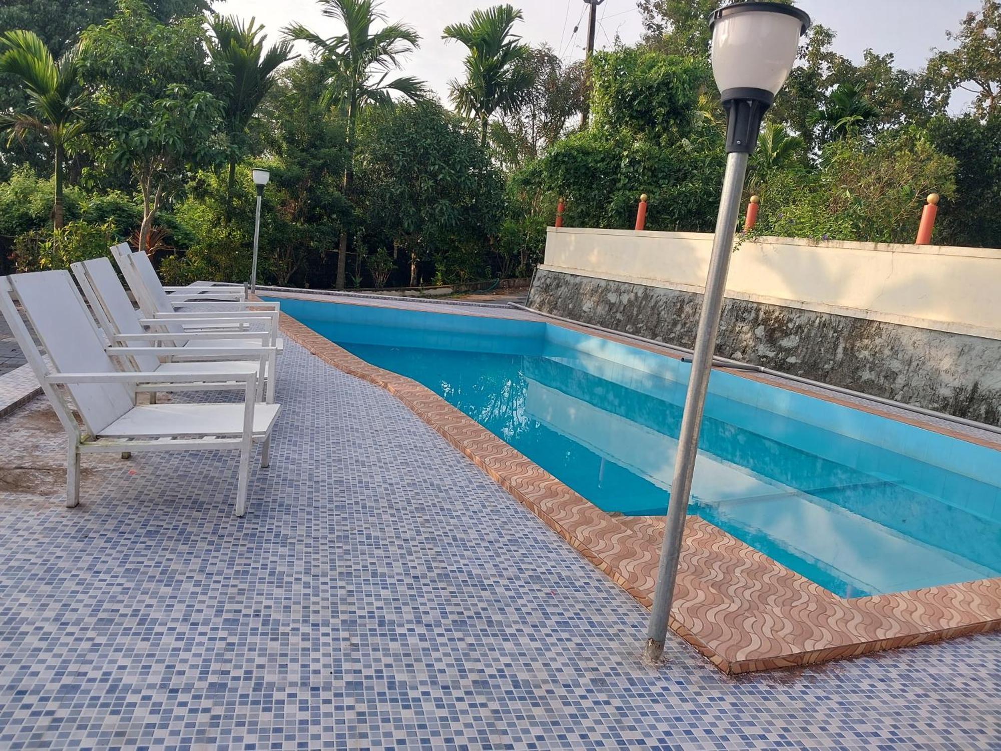 Stayberries River Rock Villa Athirapilly Kizhake Chalakudi Exterior photo
