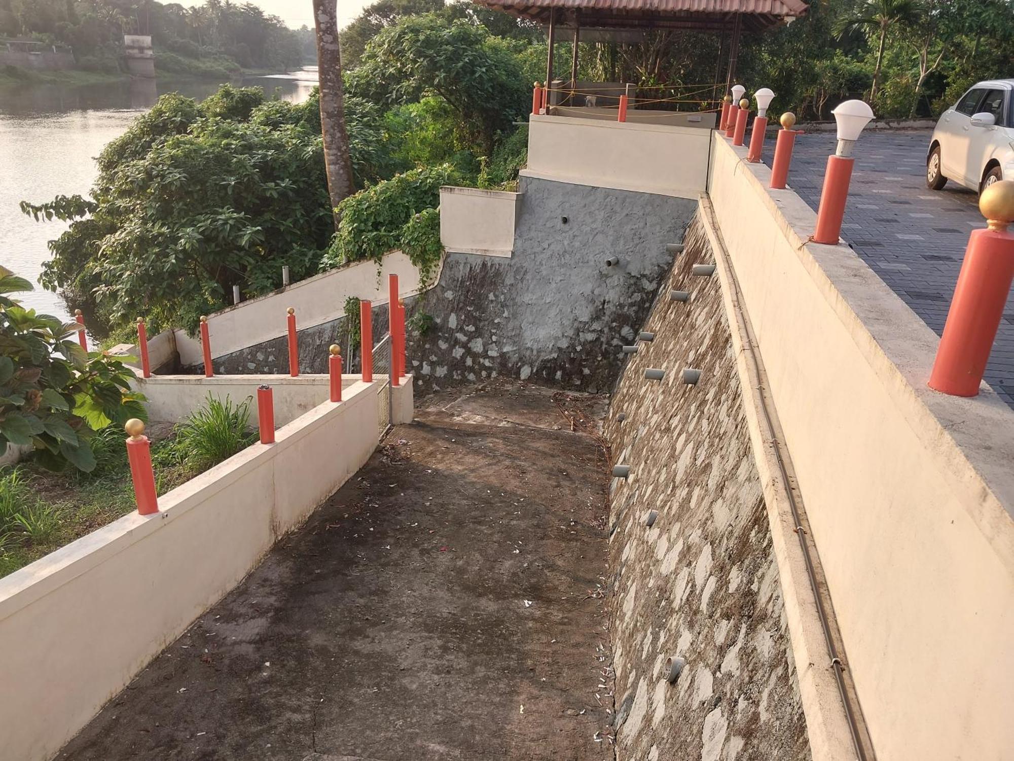 Stayberries River Rock Villa Athirapilly Kizhake Chalakudi Exterior photo
